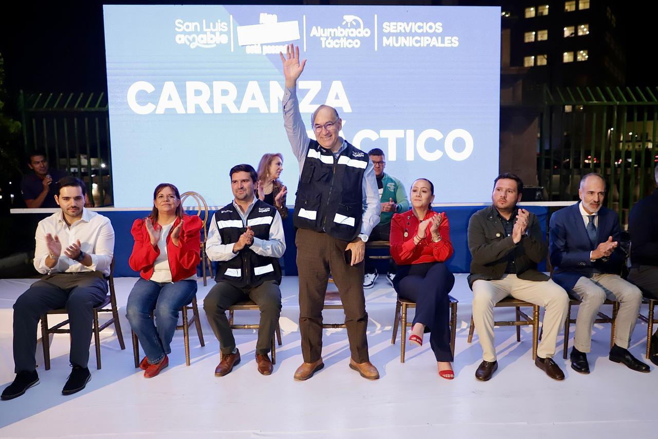 ENRIQUE GALINDO ESTRENA NUEVO ALUMBRADO TÁCTICO EN AVENIDA CARRANZA