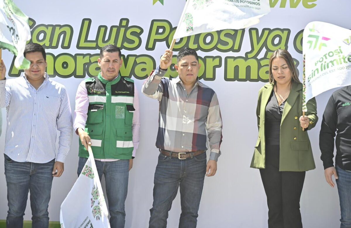 RICARDO GALLARDO ENCHULA COLONIA MÁRTIRES DE LA REVOLUCIÓN CON MEJORES CALLES Y SERVICIOS BÁSICOS